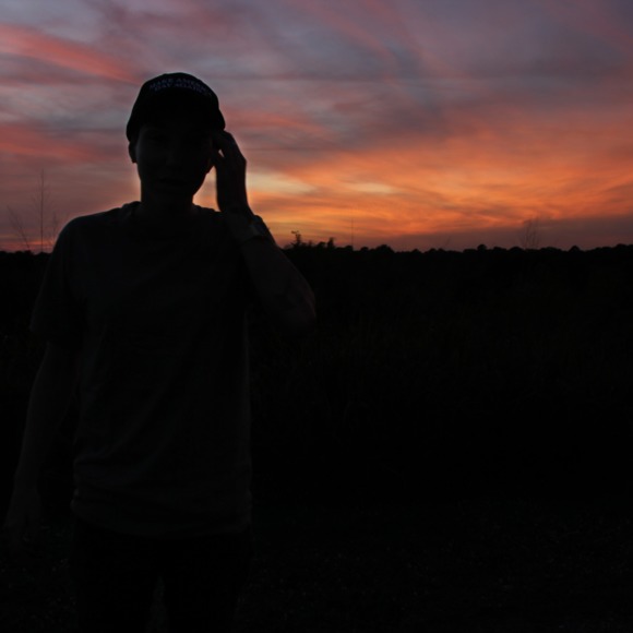 Meet your Posher, Lisa - Picture 1 of 1